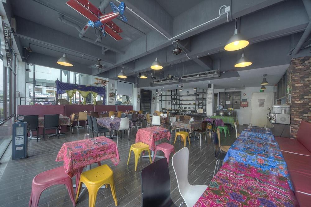 Arenaa Batik Boutique Hotel Kuantan Exterior foto