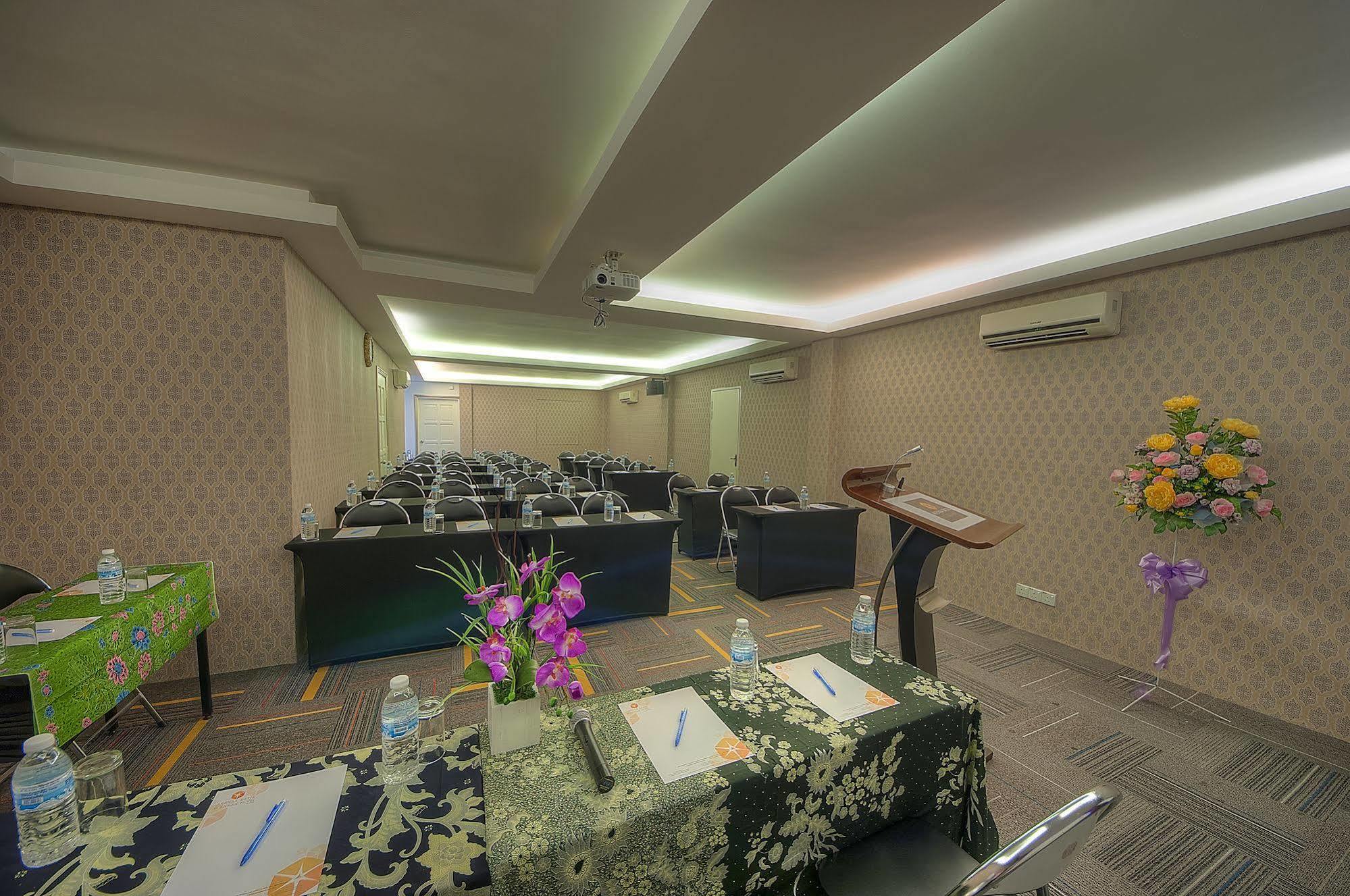 Arenaa Batik Boutique Hotel Kuantan Exterior foto